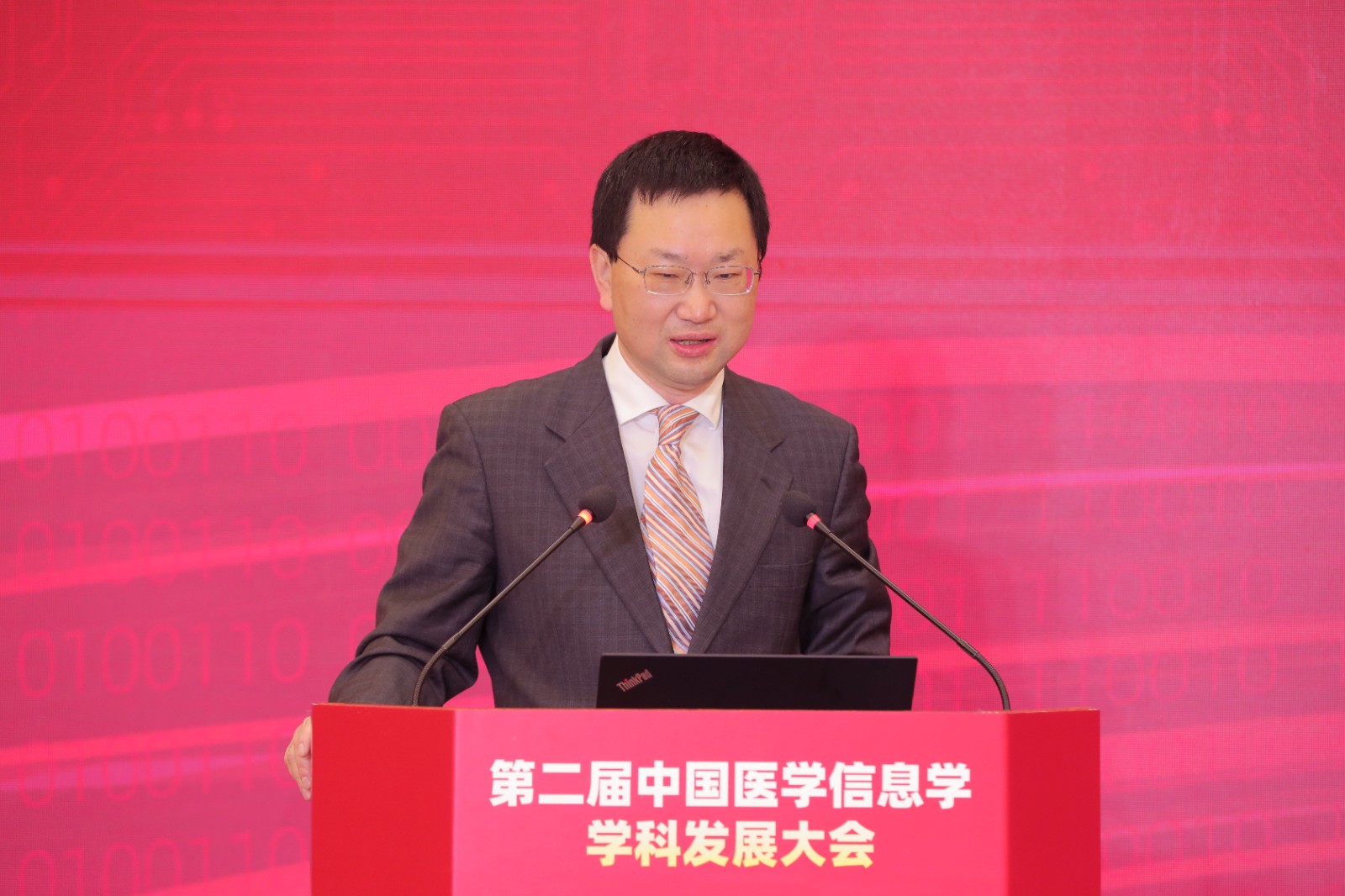 姚建红.jpg