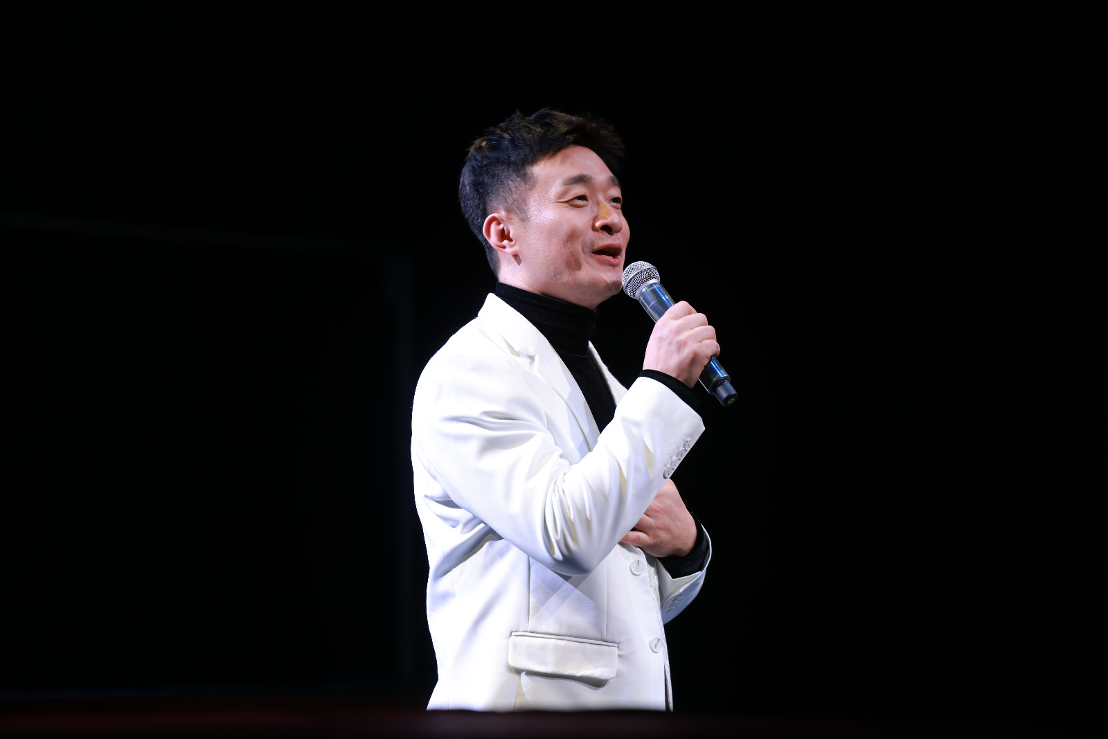 马正涛老师演唱.jpg 马正涛老师演唱.jpg